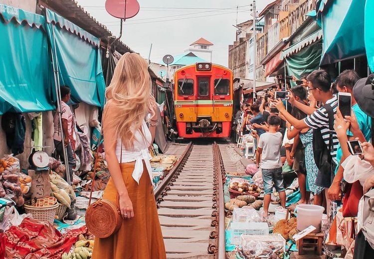 Train Market and Floating Market half day tour